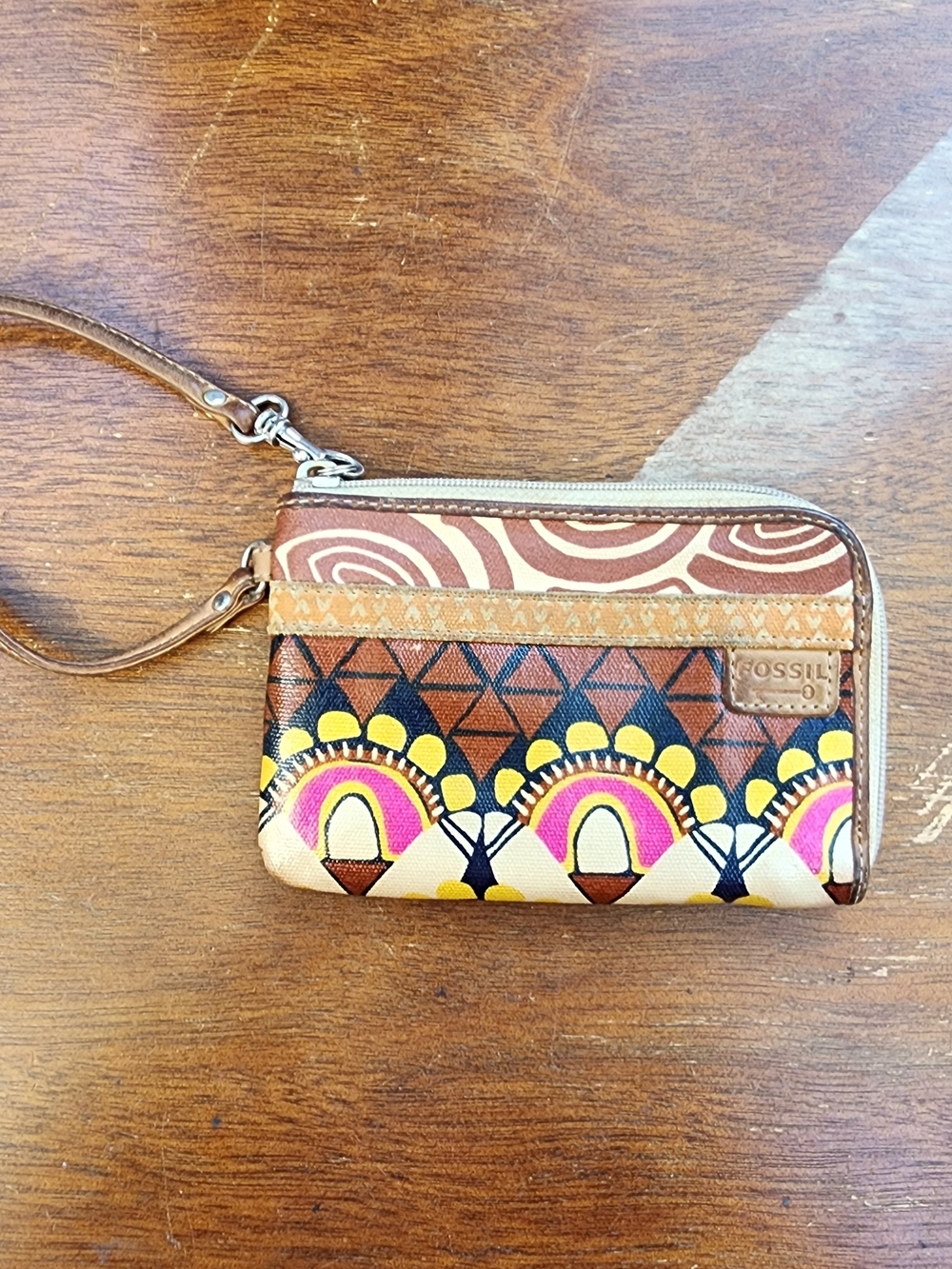 Fossil Key-Per Coated Canvas Wristlet Wallet Boho Tribal Geometric Pink Brown